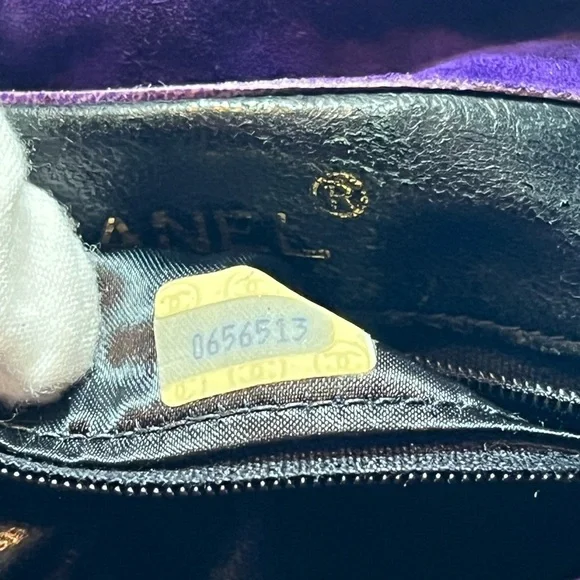 AMAZING CHANEL VINTAGE PURPLE bag with drawstring handles, 24 gold-plated chain. - Picture 10 of 12